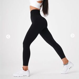 Black NVGTN seamless leggings
